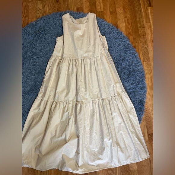 Roberta Turconi Sleeveless Cream Maxi Tiered Dress Size M NWT - Picture 1 of 5